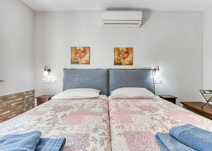 Rovinia 펜션