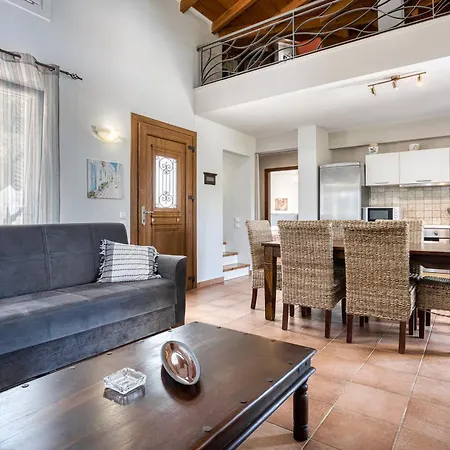 Rovinia * 라이아페이즈