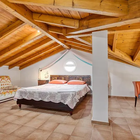 Tatil Evi Rovinia Liapades