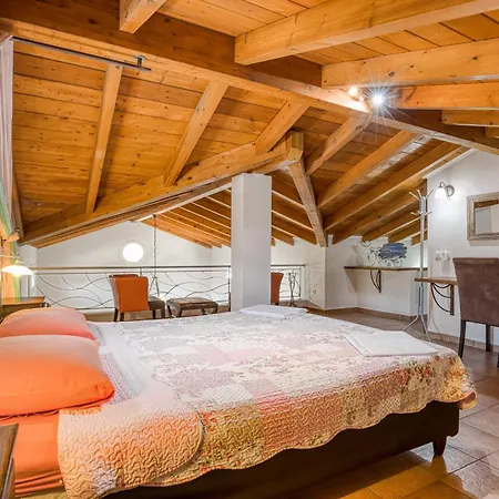 Casa Nuova