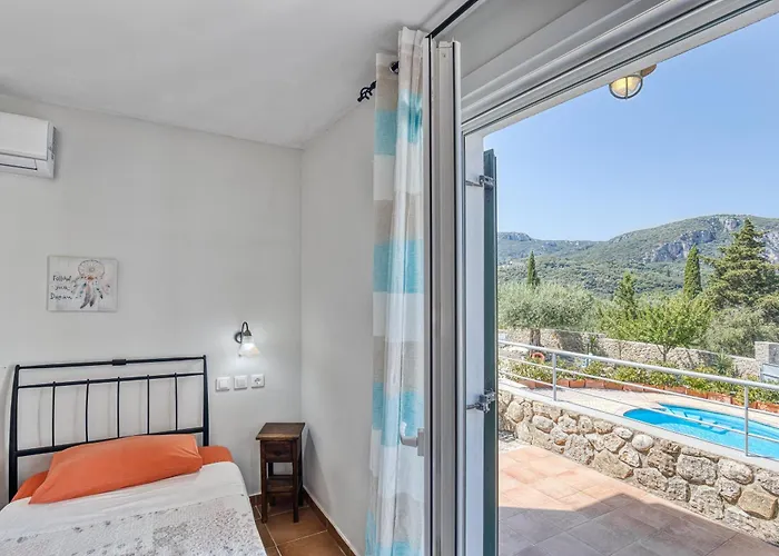 Rovinia Λιαπάδες