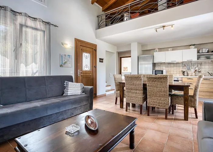 Rovinia * Λιαπάδες