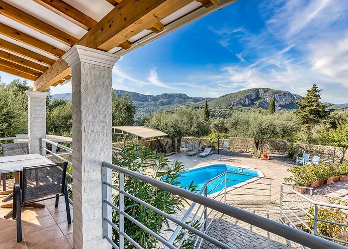 Rovinia * Λιαπάδες