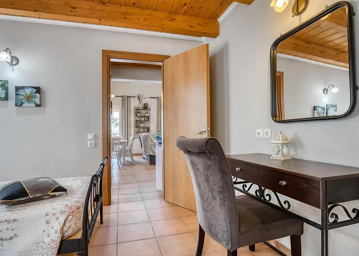 Rovinia Λιαπάδες